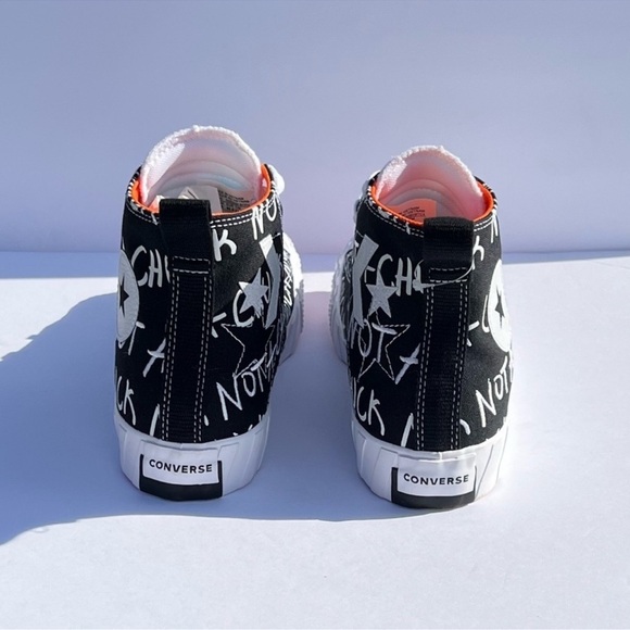 Converse UNTITLED High Top Shoe Black White Bold
Mandarin 166502C main image 9